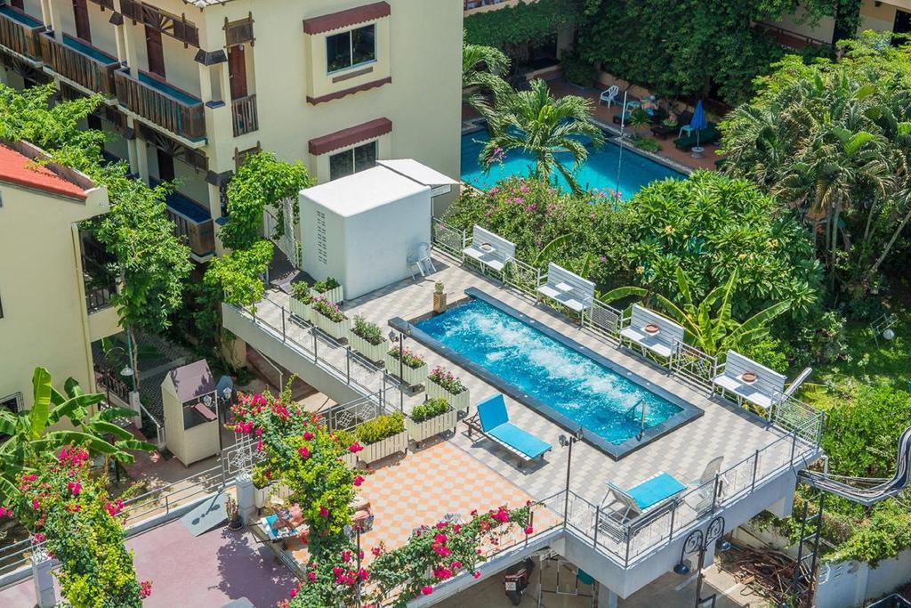 Hotel Sutus Court 1 Pattaya Exterior foto