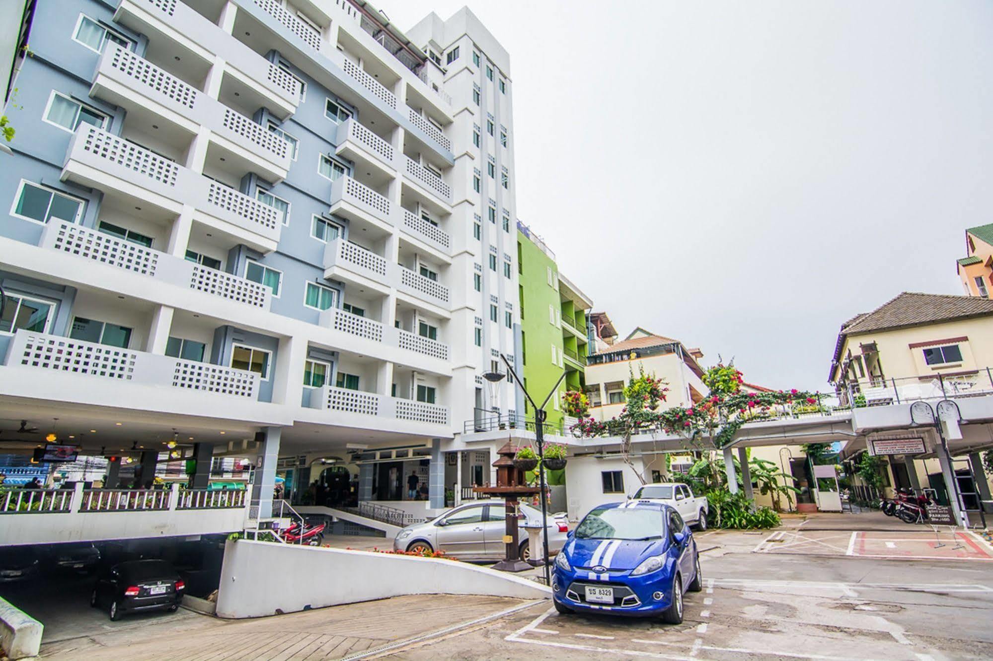 Hotel Sutus Court 1 Pattaya Exterior foto