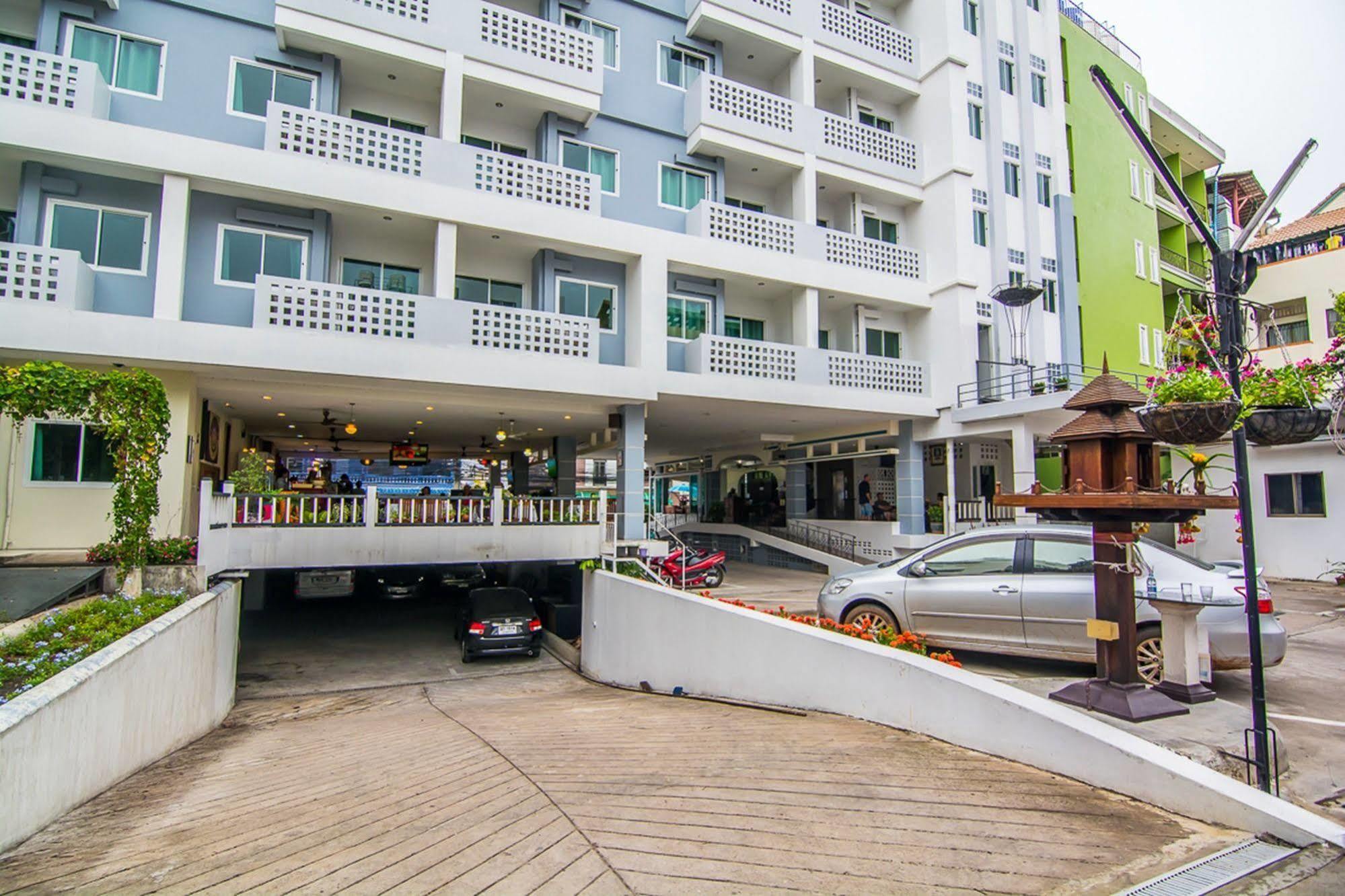 Hotel Sutus Court 1 Pattaya Exterior foto