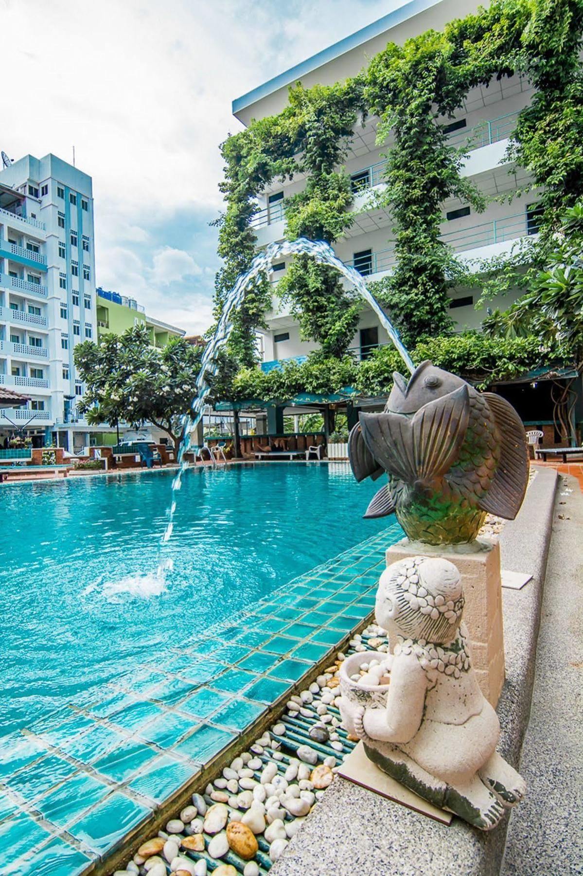 Hotel Sutus Court 1 Pattaya Exterior foto