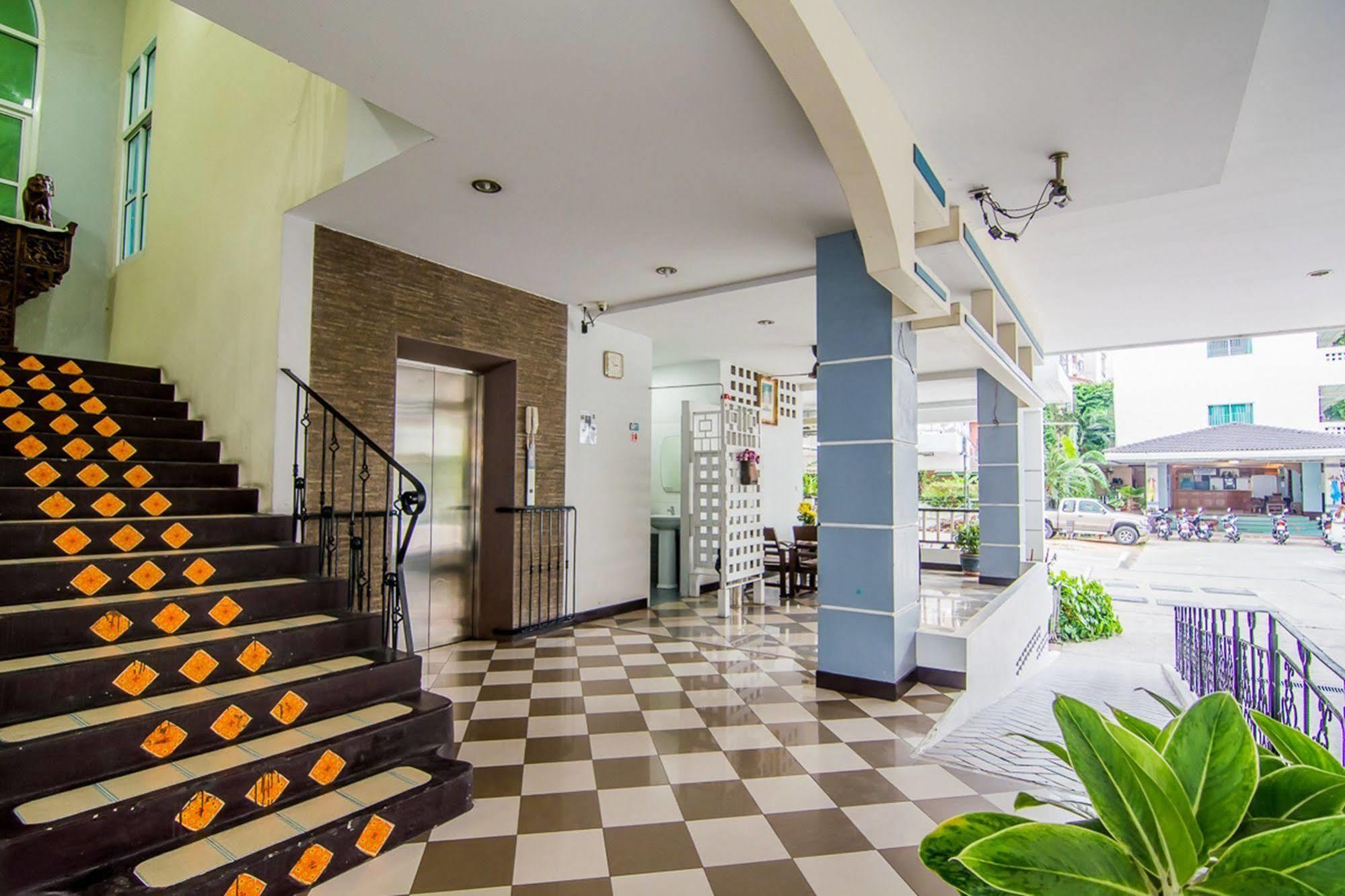 Hotel Sutus Court 1 Pattaya Exterior foto