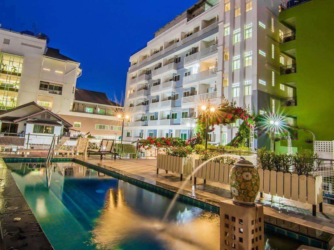 Hotel Sutus Court 1 Pattaya Exterior foto