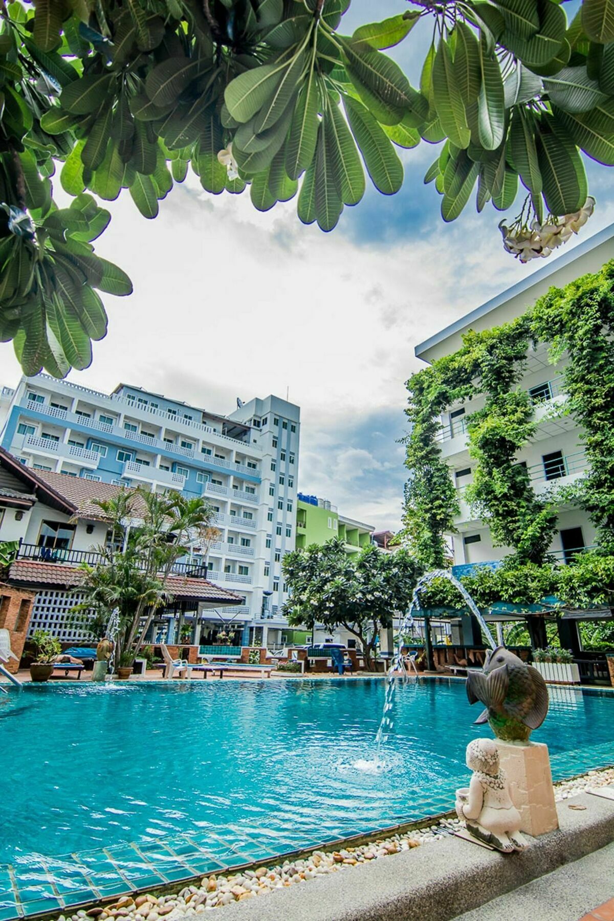 Hotel Sutus Court 1 Pattaya Exterior foto